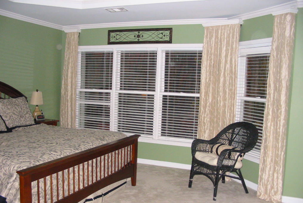 Bedroom - Decorated in a tailored style, etc.