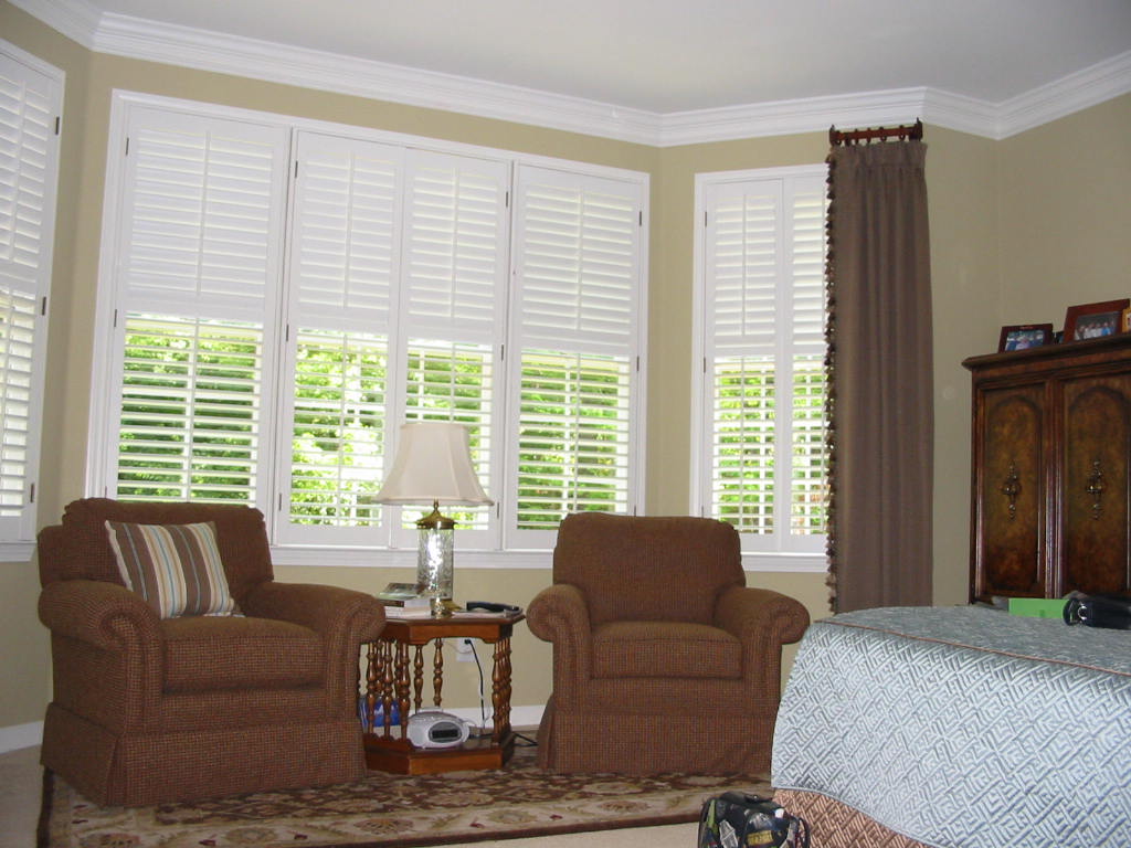 Bedroom - Window Treatments added to this seating area.