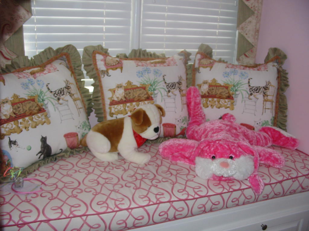 After Girl’s Room Sitting Area, Seat Cushion, Pillows, etc.