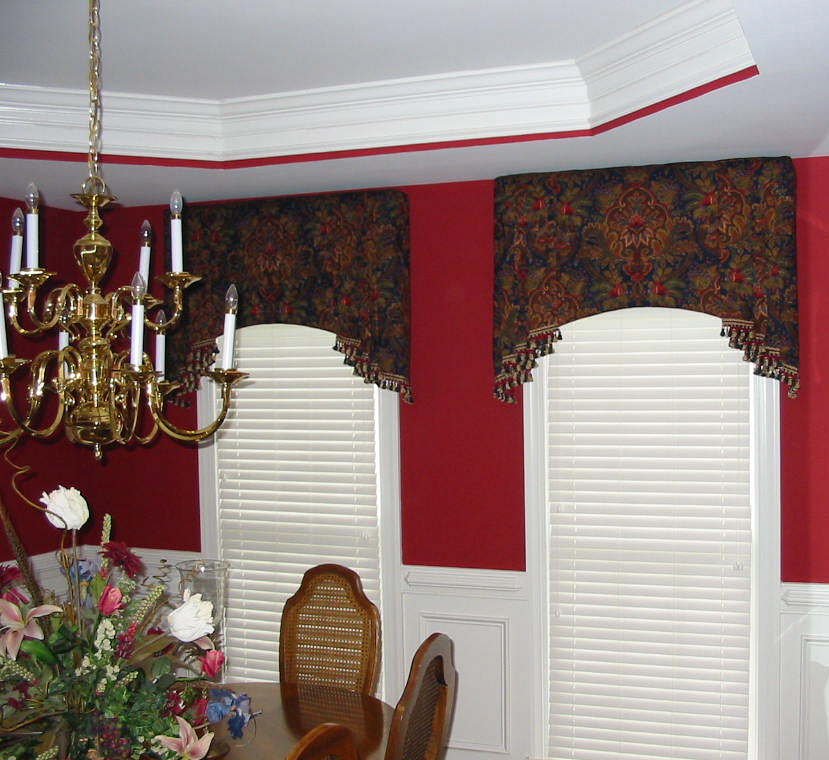 Dining Room - Beautiful arched Cornice Boards w/Jabots