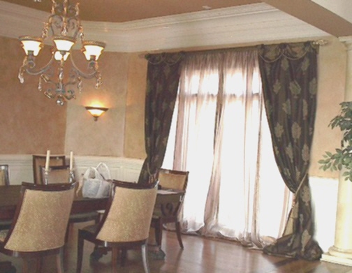 Dining Room - Privacy provided w/sheers & Silk panels, etc.
