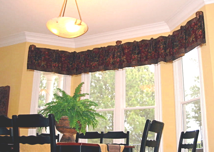 Kitchen - Inverted Box Pleat w/beads hung on swagholders