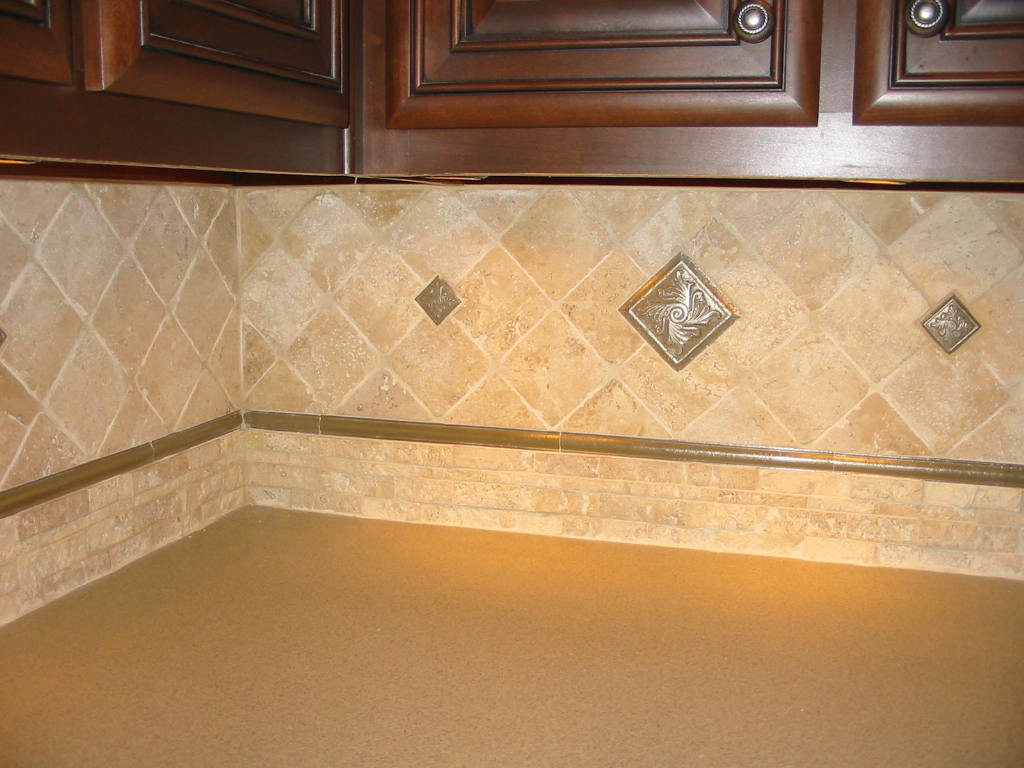 Kitchen - Beautiful tile backsplash, stack stone, metal tile